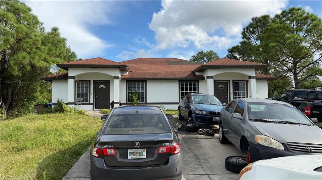 Excellent investment opportunity! This duplex, built in 2007, features 6 bedrooms and 4 full bathrooms, with each unit offering 3 bedrooms and 2 bathrooms, providing a functional layout for investors or owner-occupants.
Conveniently located in Lehigh Acres, just minutes from SR-82, I-75, and Fort Myers, this property offers easy access to shopping, dining, schools, and major roadways. Its desirable location and versatile floor plan make it an attractive option for a variety of buyers. Whether you’re looking to add to your real estate portfolio or occupy one unit while renting the other, this duplex offers outstanding potential in a growing area.