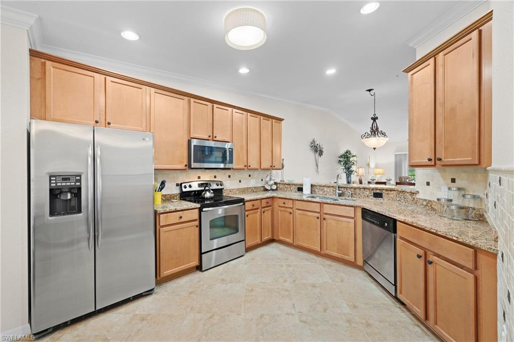 VENEZIA - Residential Lease