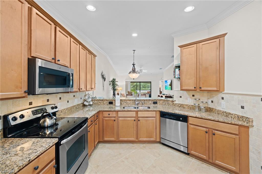 VENEZIA - Residential Lease