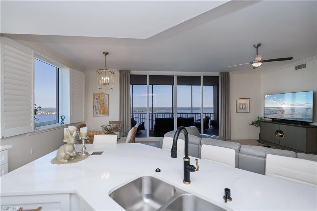 HIGH POINT PLACE - Residential