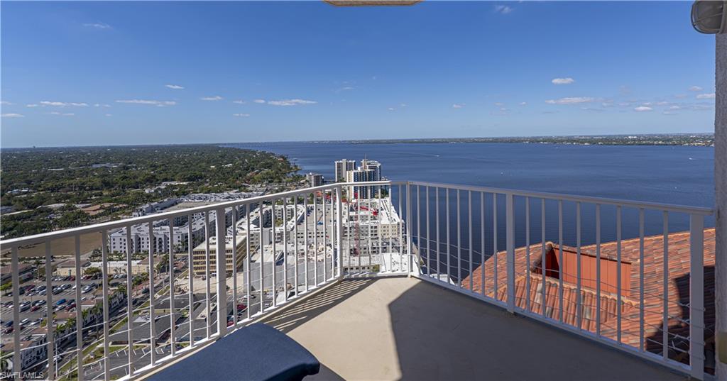 HIGH POINT PLACE - Residential