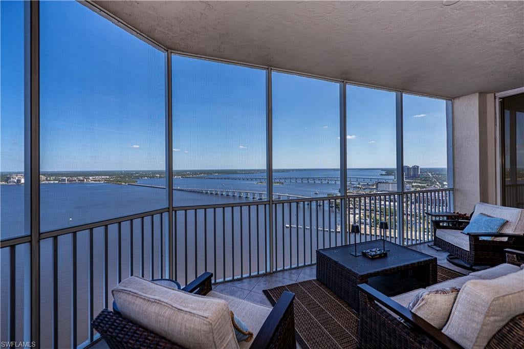 HIGH POINT PLACE - Residential