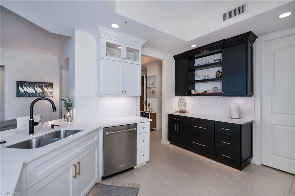 HIGH POINT PLACE - Residential