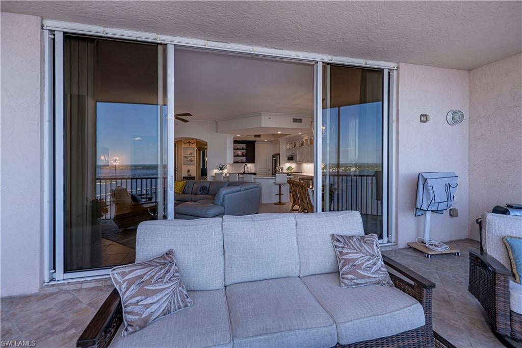 HIGH POINT PLACE - Residential