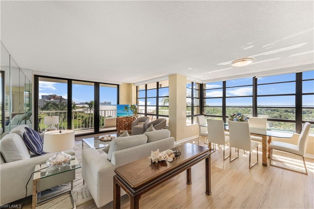 SOUTH SEAS - Residential