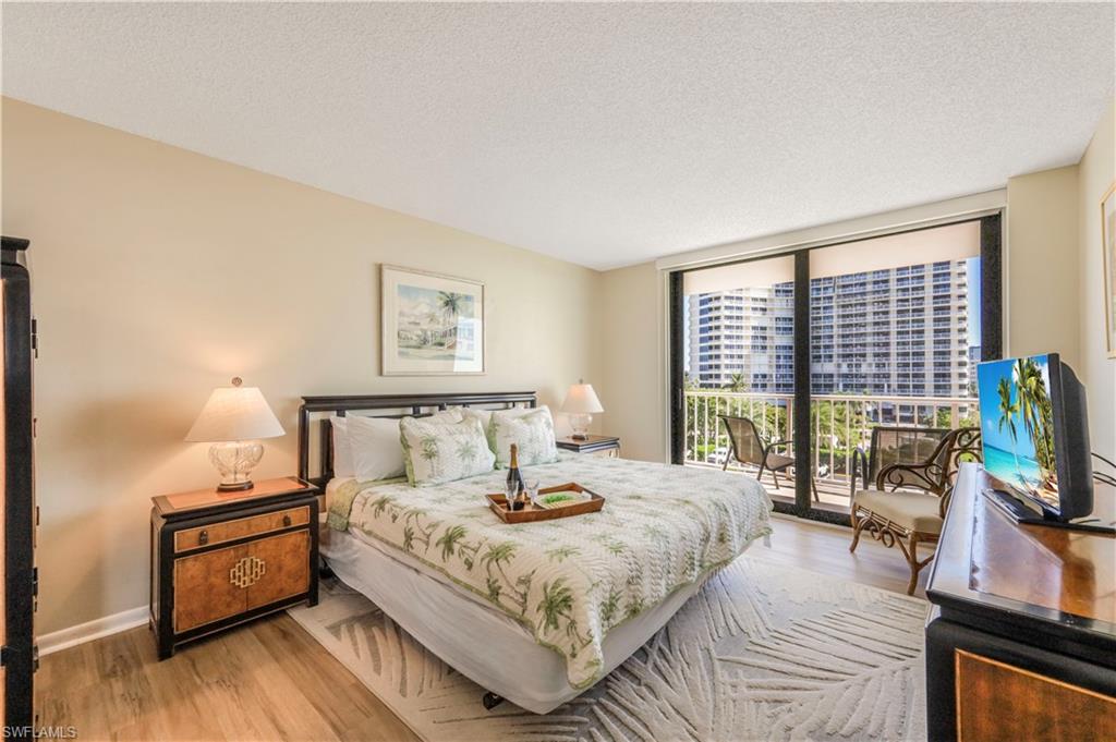 SOUTH SEAS - Residential