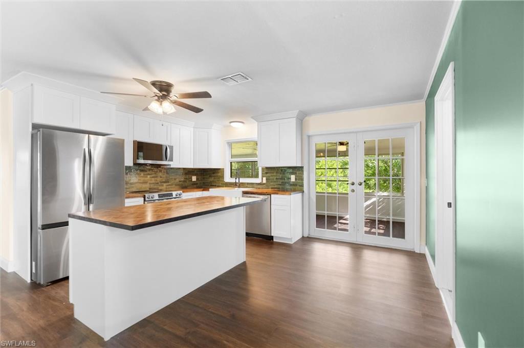 PINE ISLAND TROPICAL HOMESITES - Residential