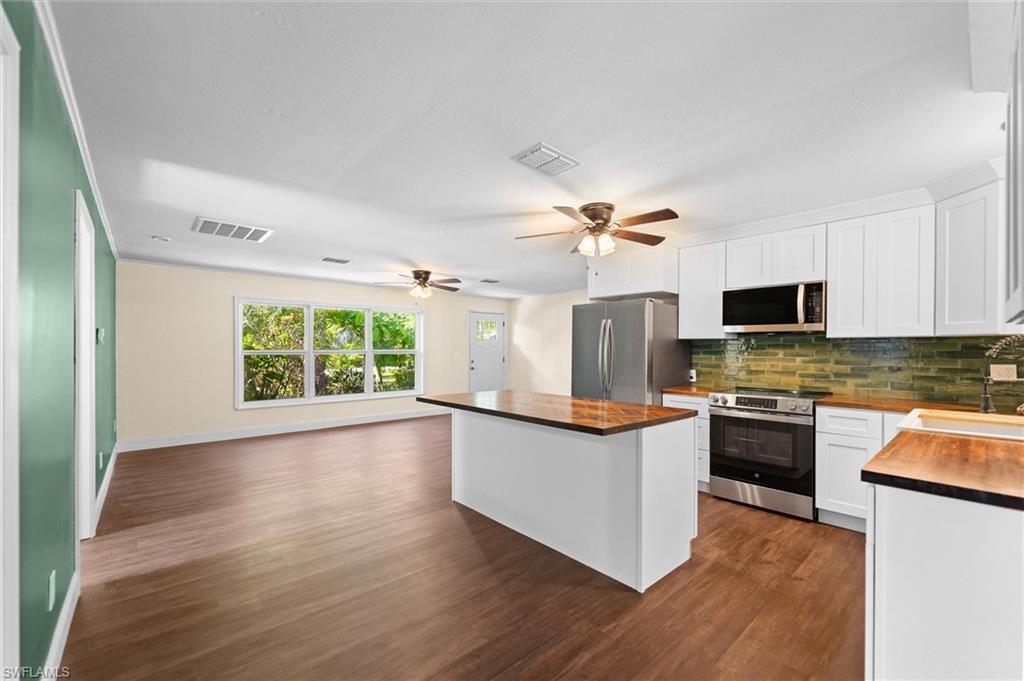 PINE ISLAND TROPICAL HOMESITES - Residential
