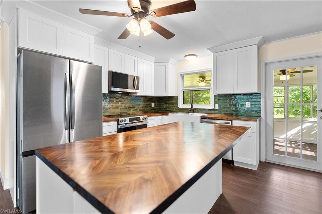 PINE ISLAND TROPICAL HOMESITES - Residential