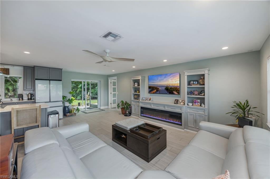 LAKEWOOD - Residential