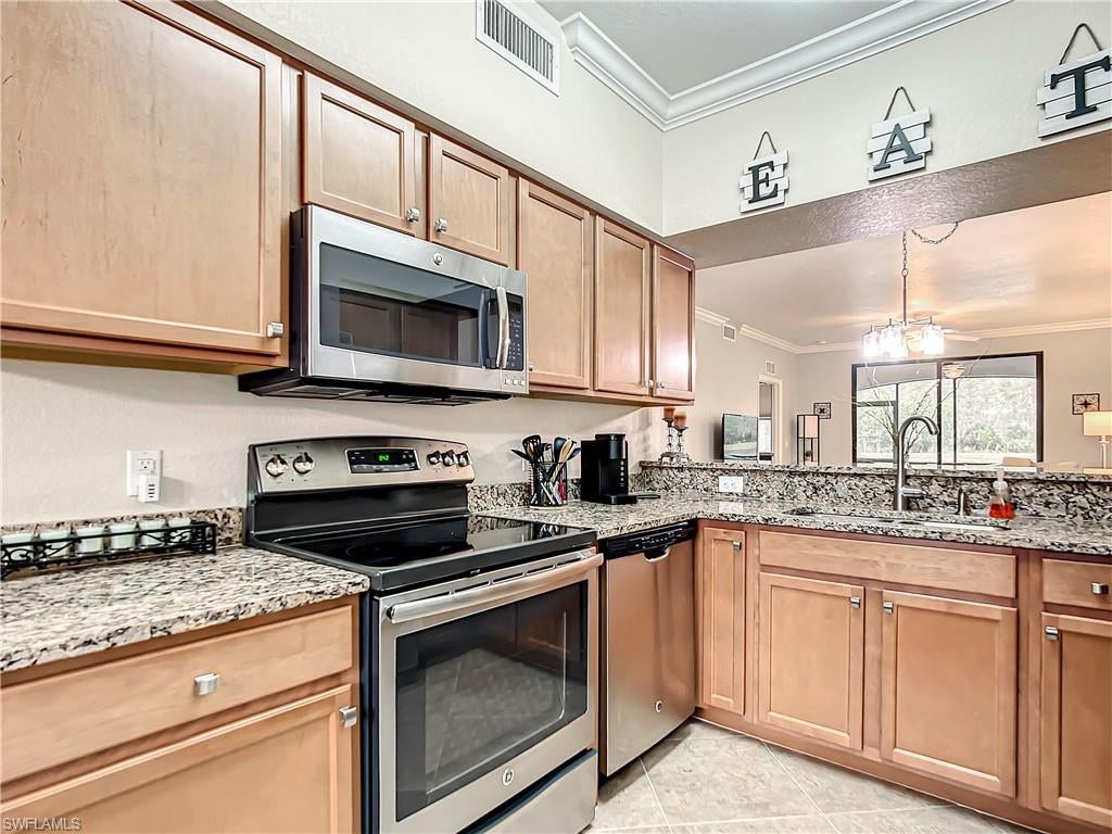 TREVI - Residential Lease