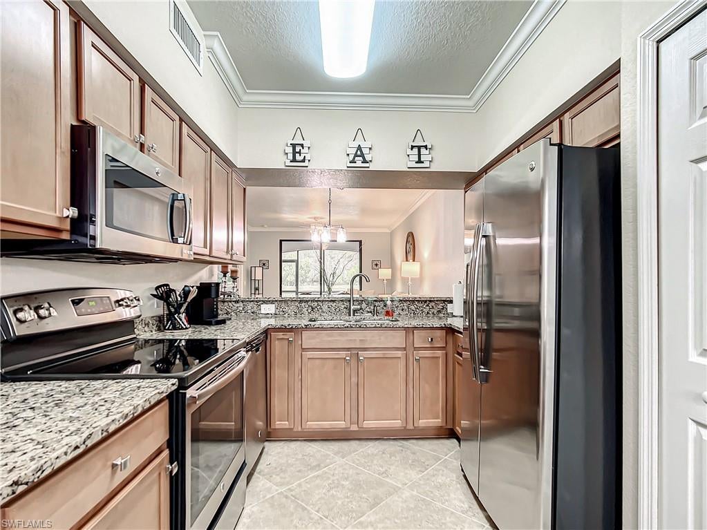 TREVI - Residential Lease