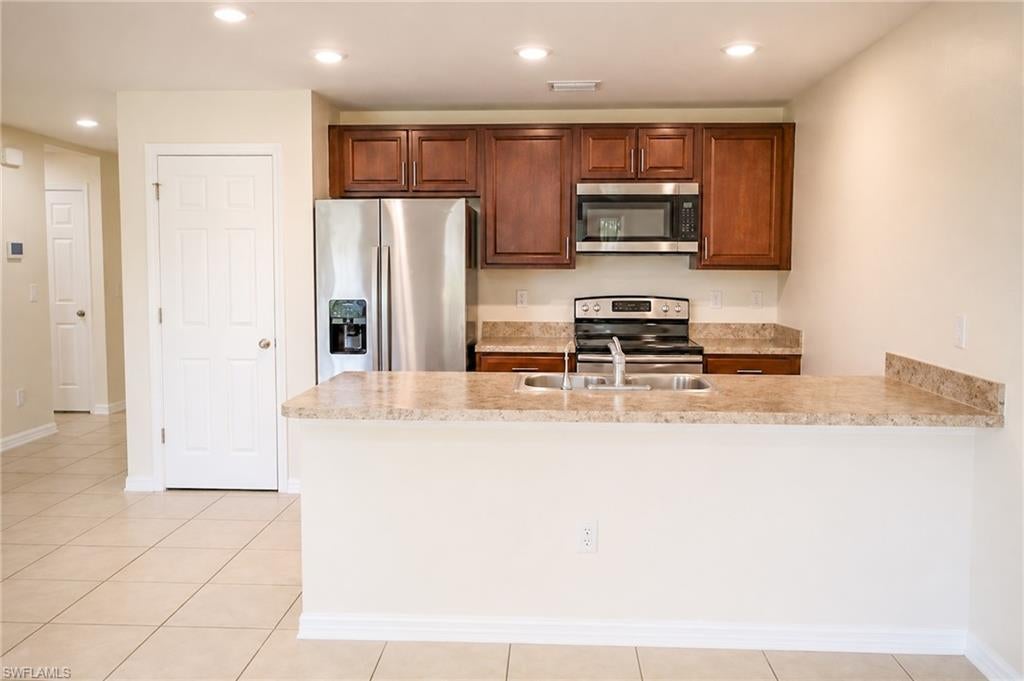 CAPE CORAL - Residential Lease