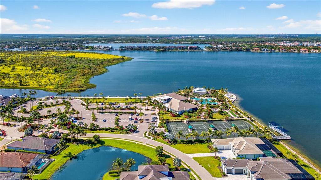 ESPLANADE LAKE CLUB - Residential