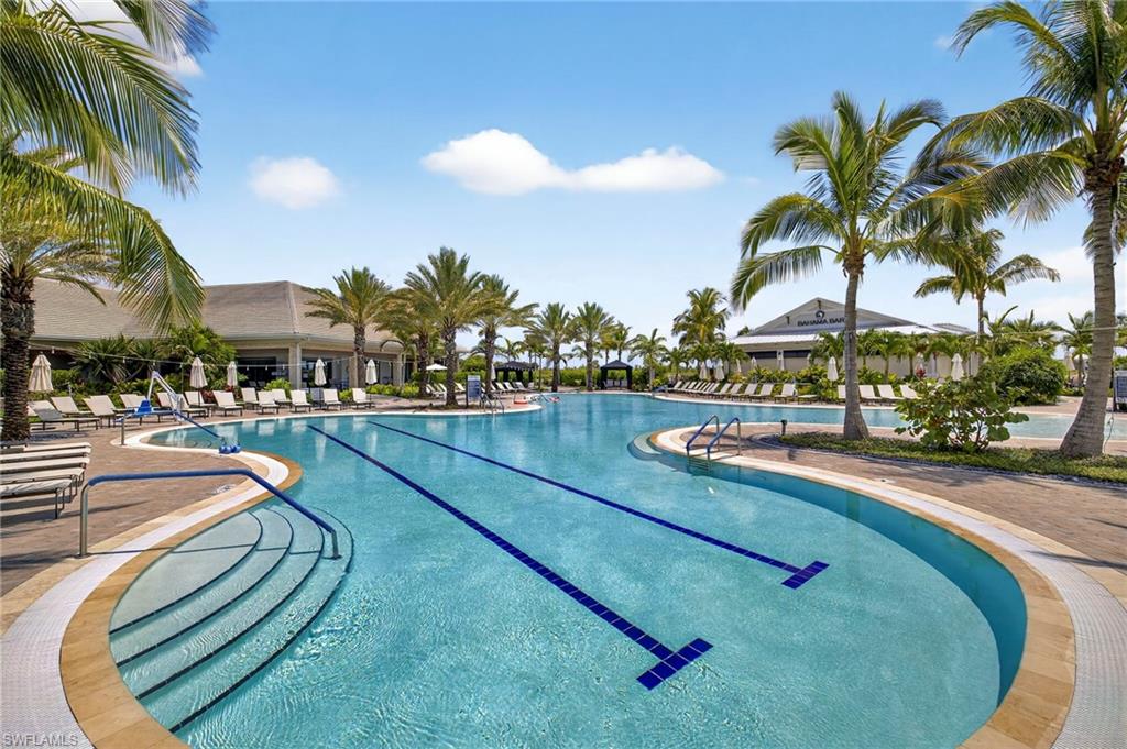 ESPLANADE LAKE CLUB - Residential