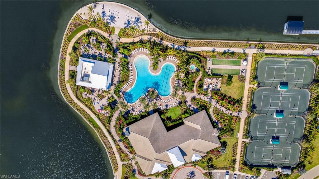 ESPLANADE LAKE CLUB - Residential