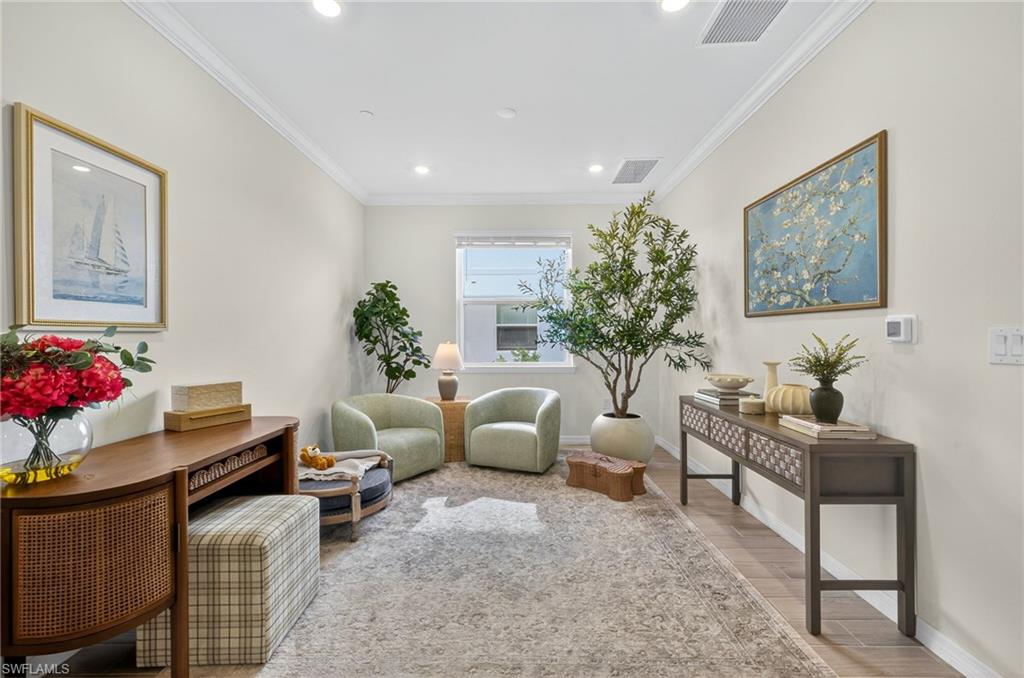 ESPLANADE LAKE CLUB - Residential