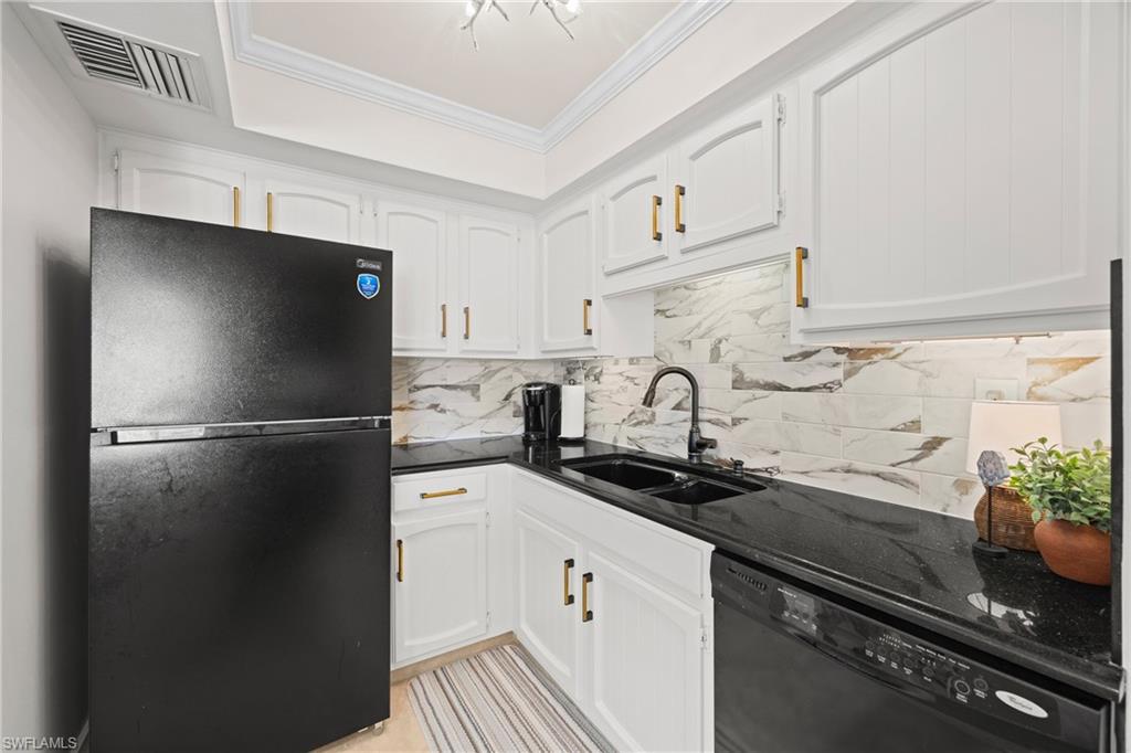 NAPLES CONTINENTAL - Residential Lease