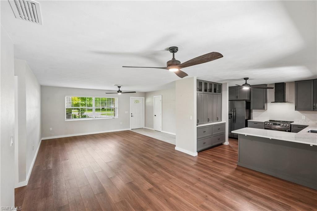 RIVER MANOR - Residential