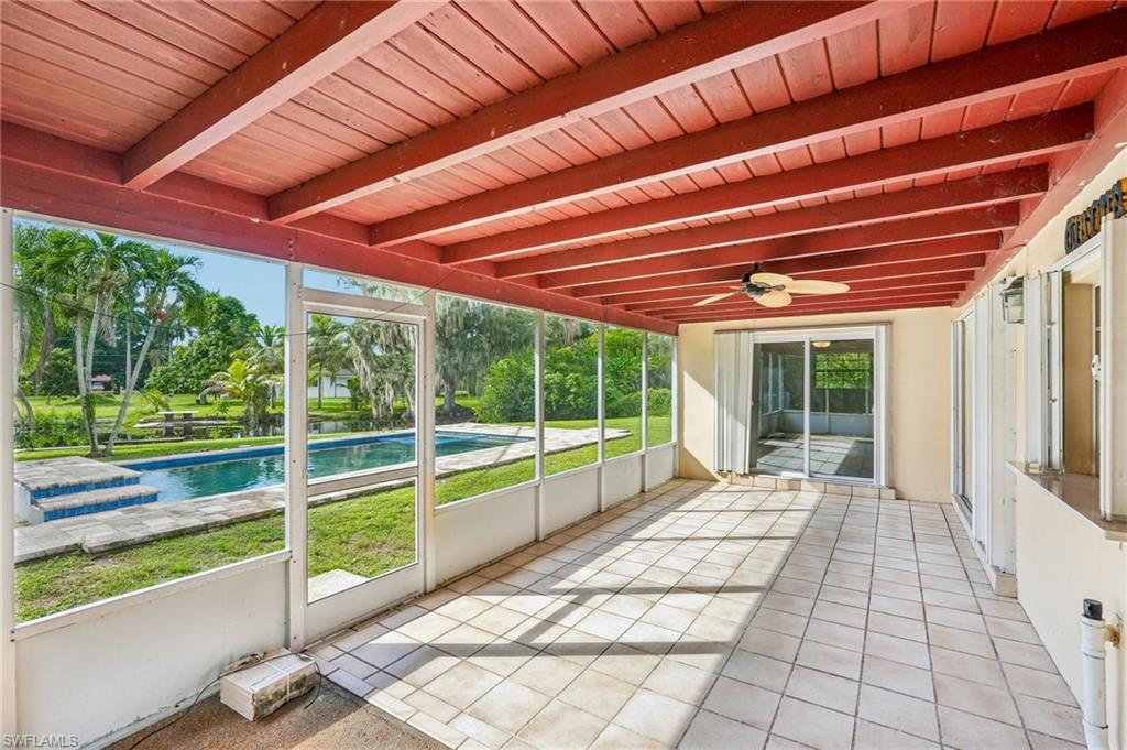 RIVER MANOR - Residential
