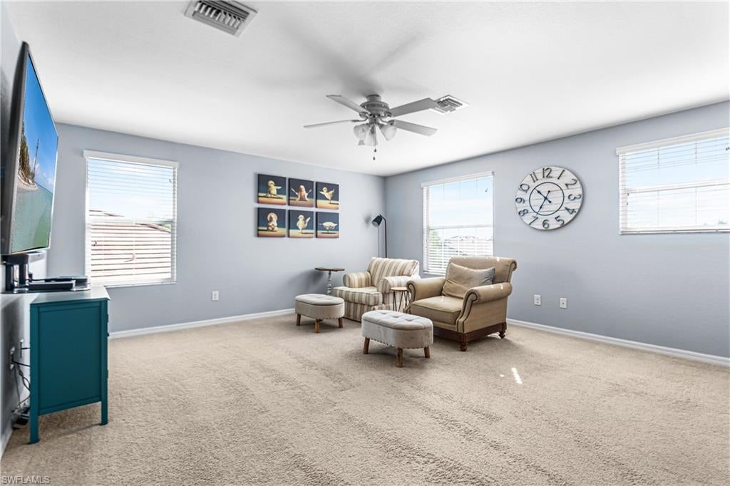 HAMPTON LAKES - Residential