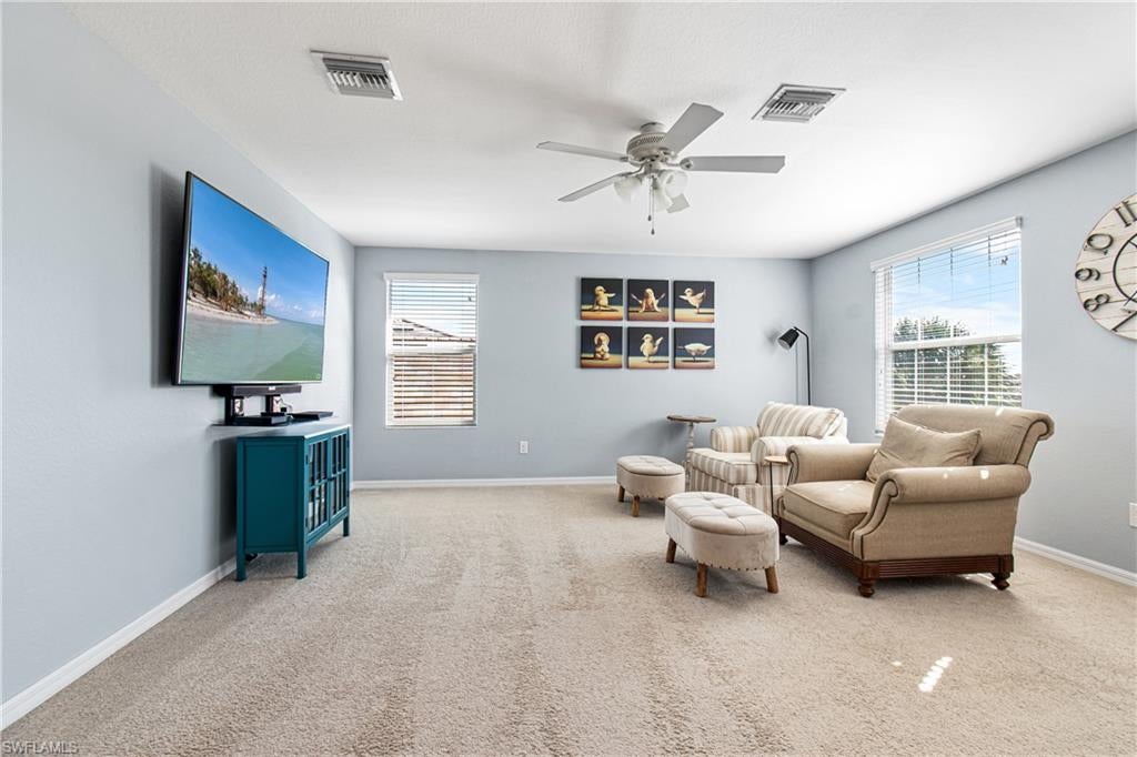 HAMPTON LAKES - Residential