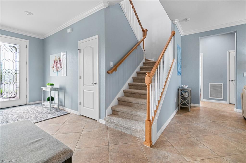 HAMPTON LAKES - Residential