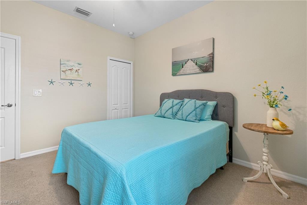 HAMPTON LAKES - Residential