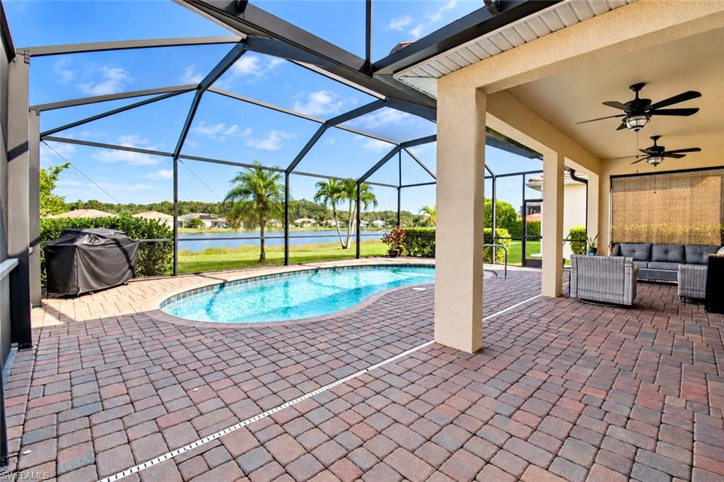HAMPTON LAKES - Residential