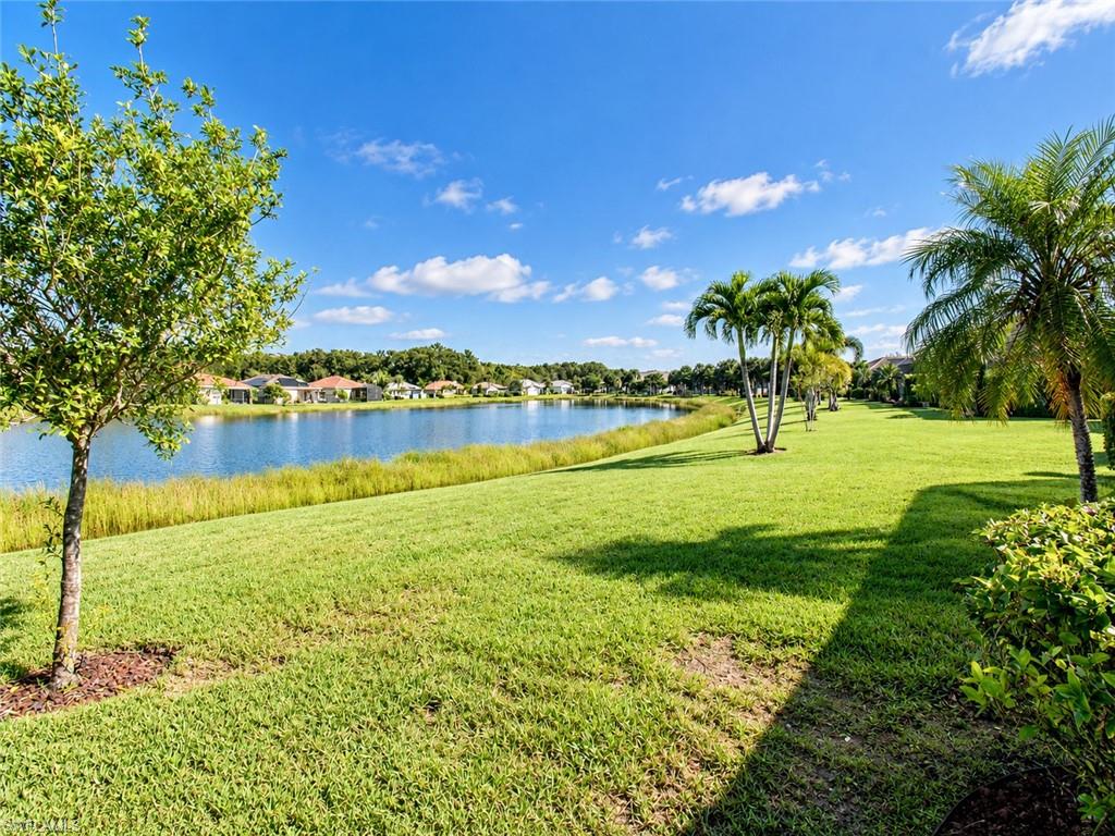 HAMPTON LAKES - Residential