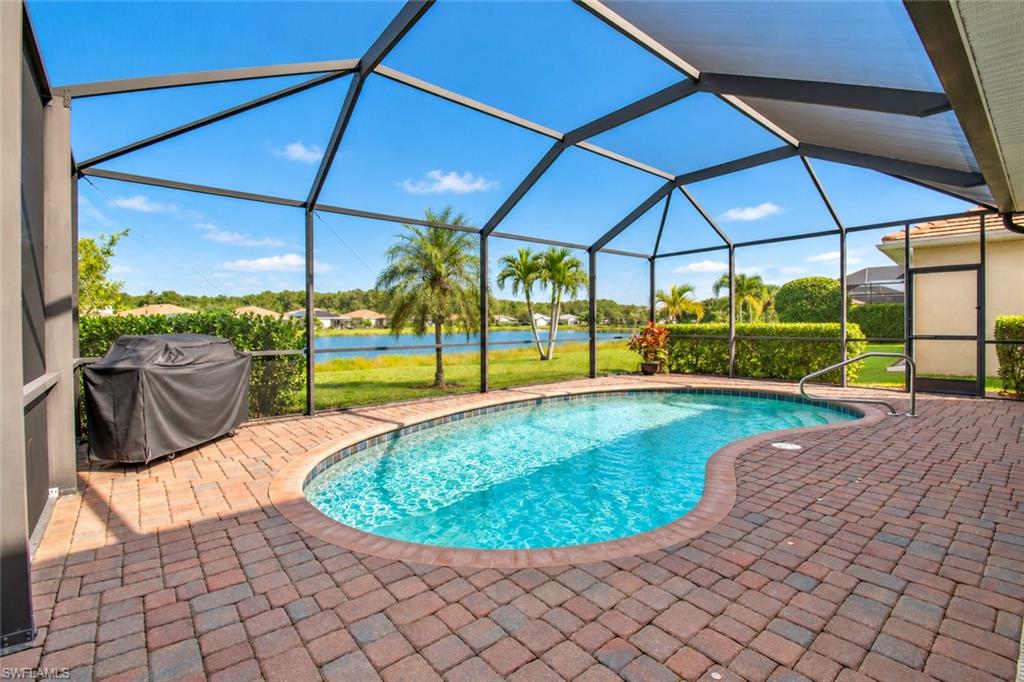 HAMPTON LAKES - Residential