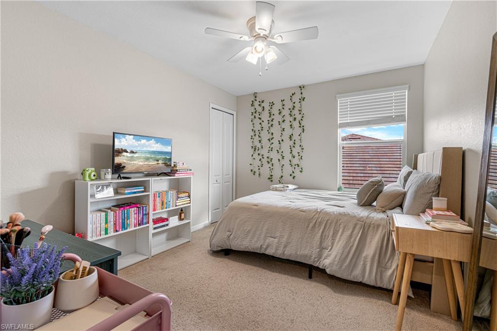 HAMPTON LAKES - Residential