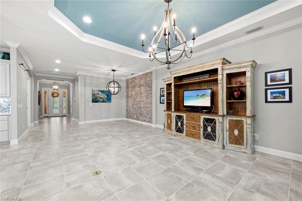 PEBBLE POINTE - Residential