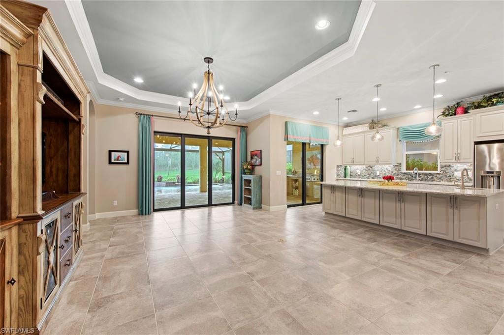 PEBBLE POINTE - Residential
