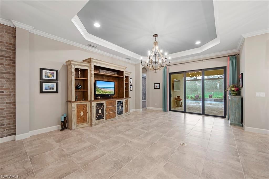 PEBBLE POINTE - Residential