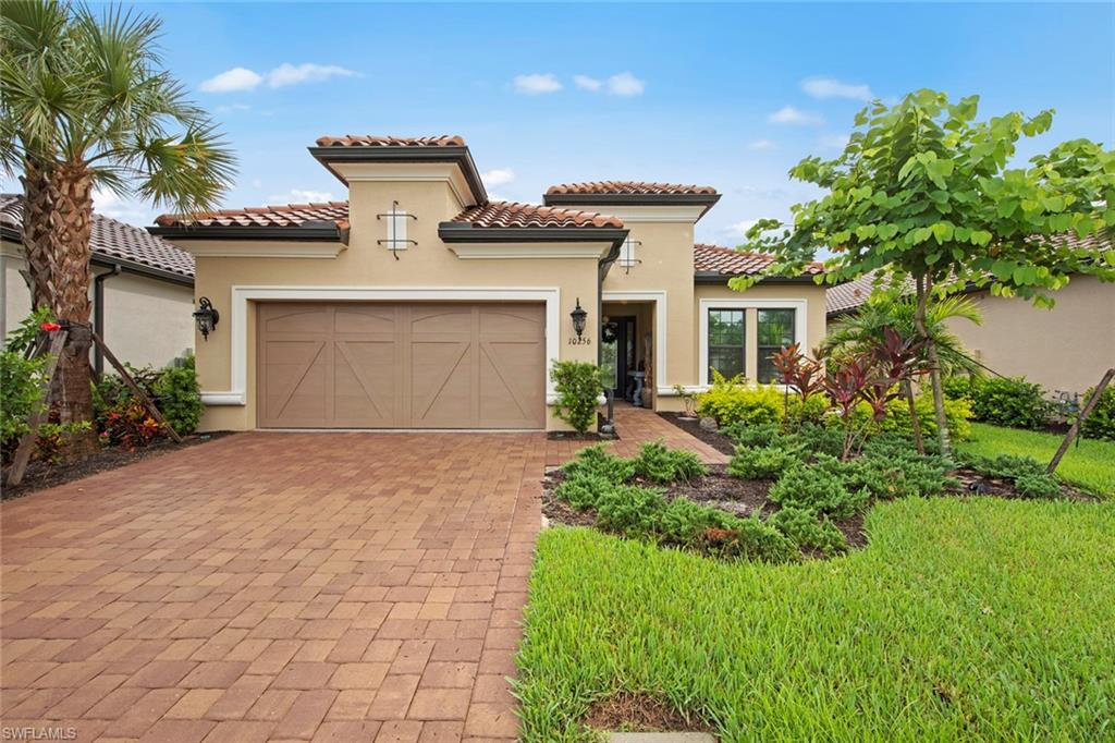 PEBBLE POINTE - Residential