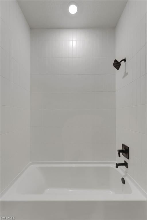 COUNTRY CLUB - Residential
