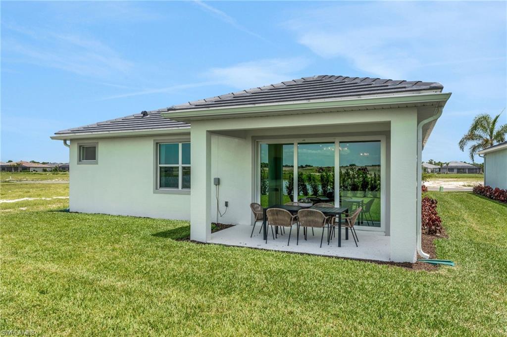 COUNTRY CLUB - Residential