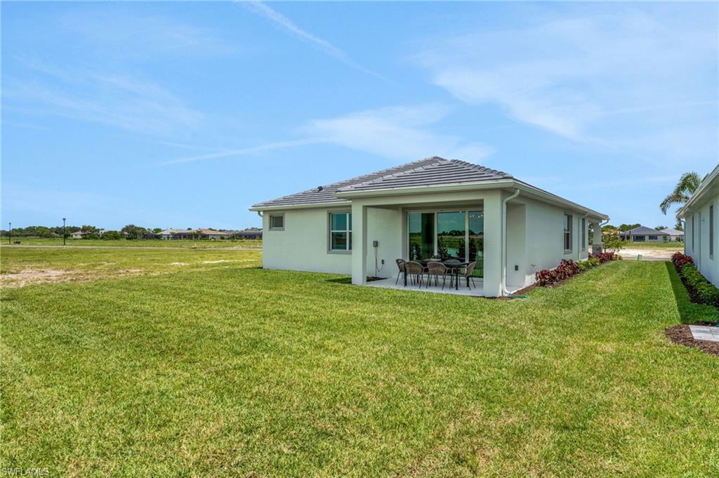 COUNTRY CLUB - Residential