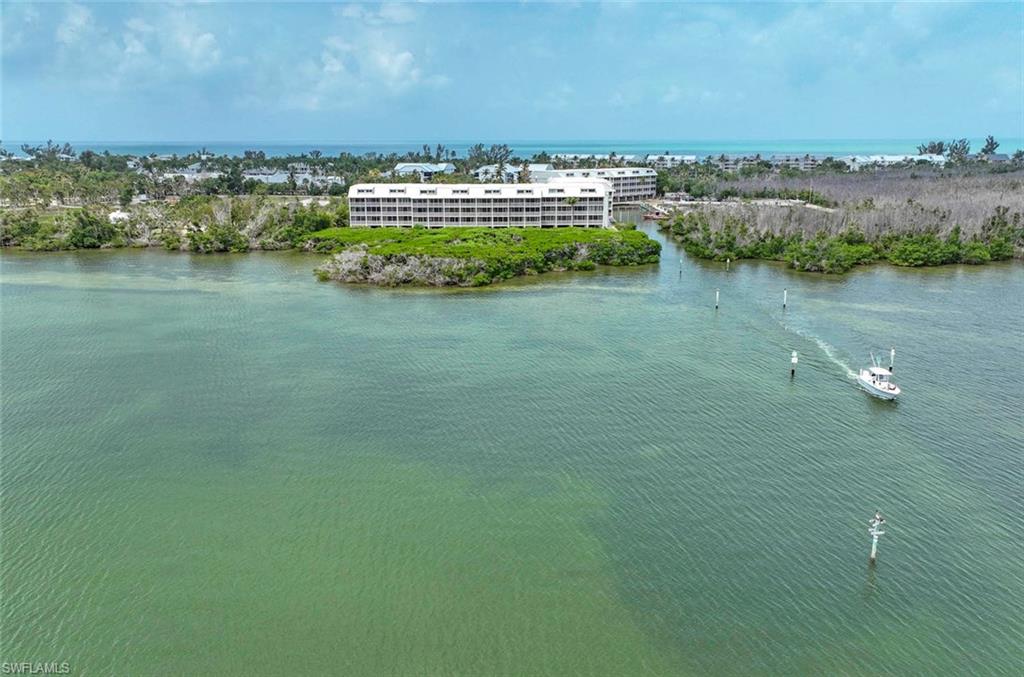 BAYSIDE VILLAS - Residential