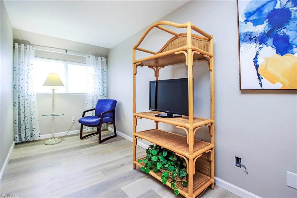 BAYSIDE VILLAS - Residential