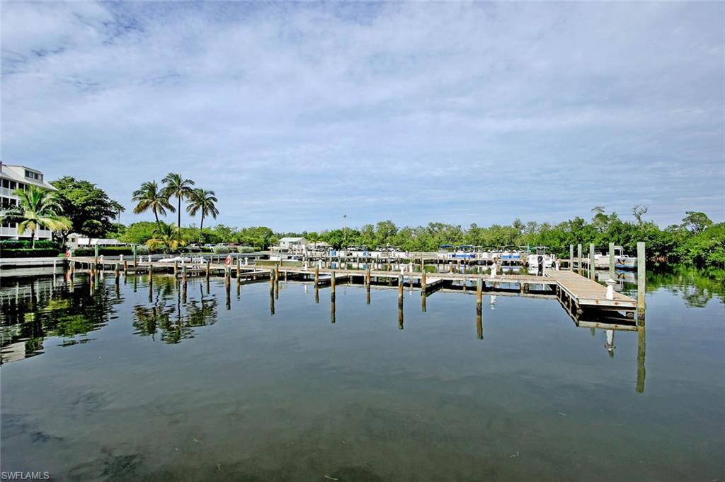 BAYSIDE VILLAS - Residential