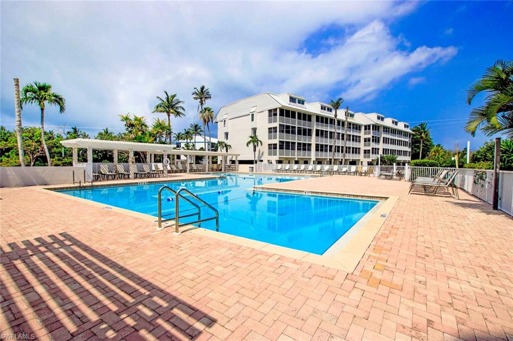 BAYSIDE VILLAS - Residential