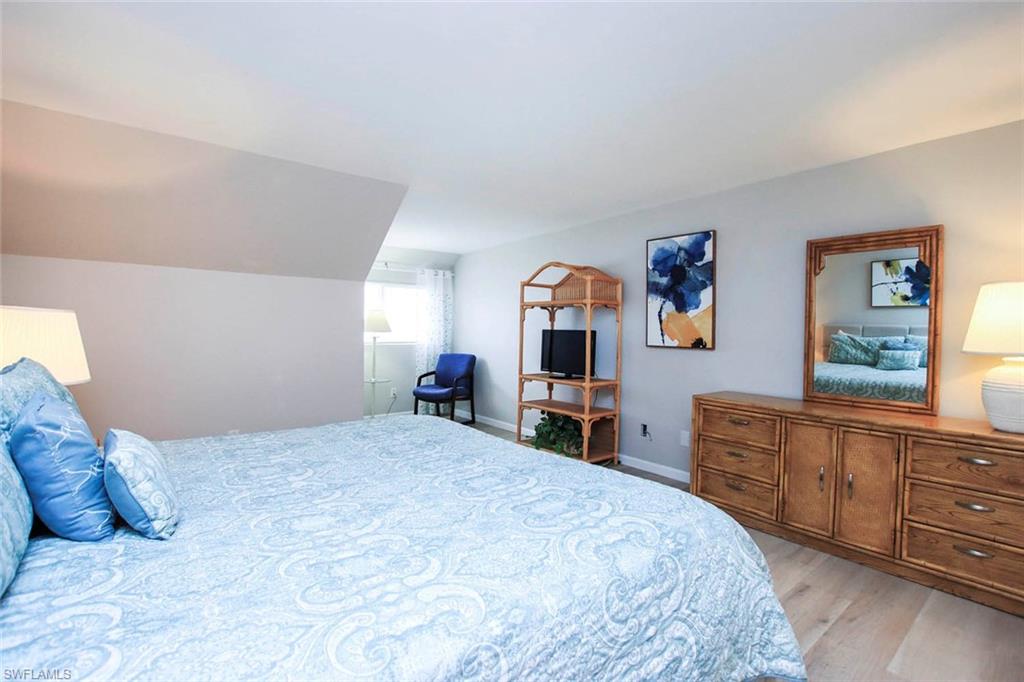 BAYSIDE VILLAS - Residential