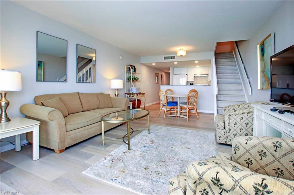 BAYSIDE VILLAS - Residential