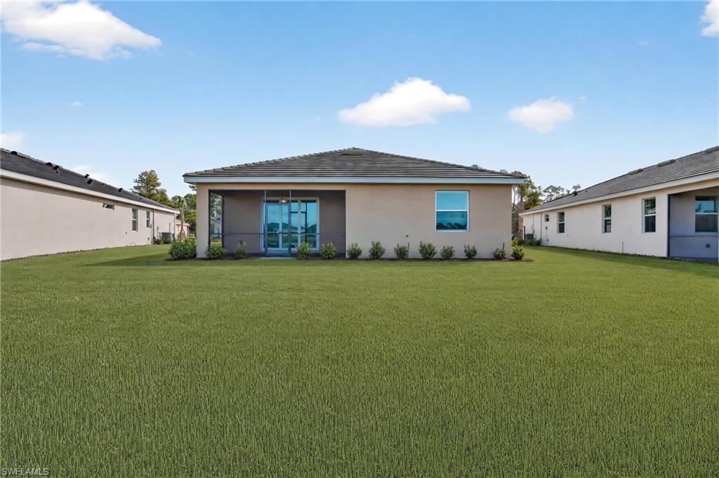 COUNTRY CLUB - Residential