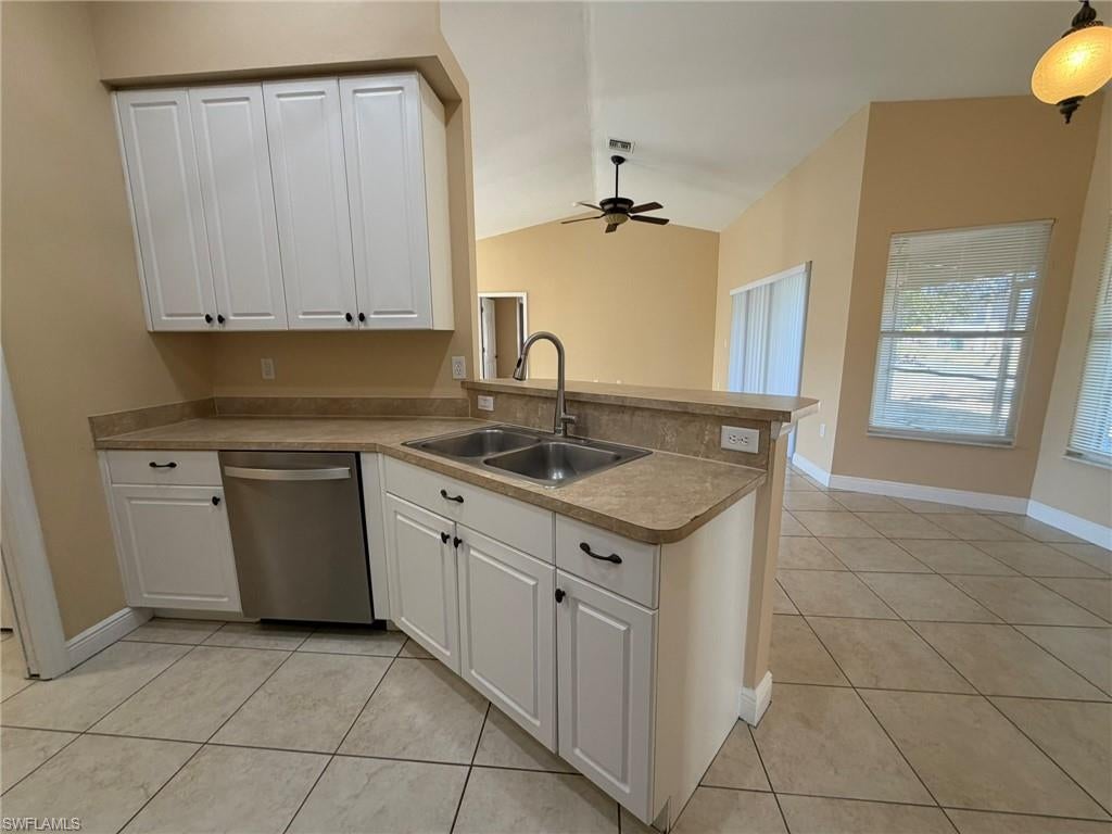 CAPE CORAL - Residential Lease