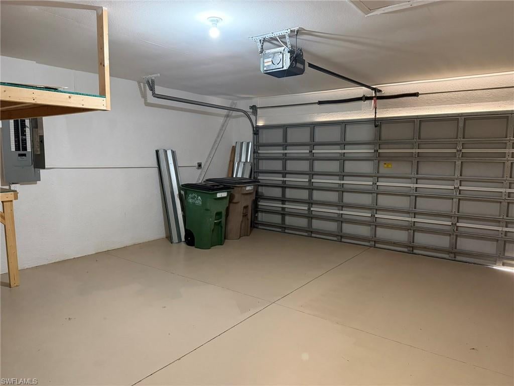 CAPE CORAL - Residential Lease