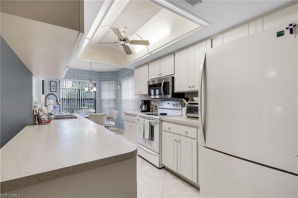 SABAL SPRINGS GOLF AND RACQUET CLUB - Residential