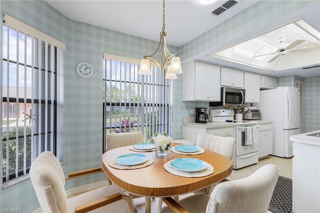 SABAL SPRINGS GOLF AND RACQUET CLUB - Residential